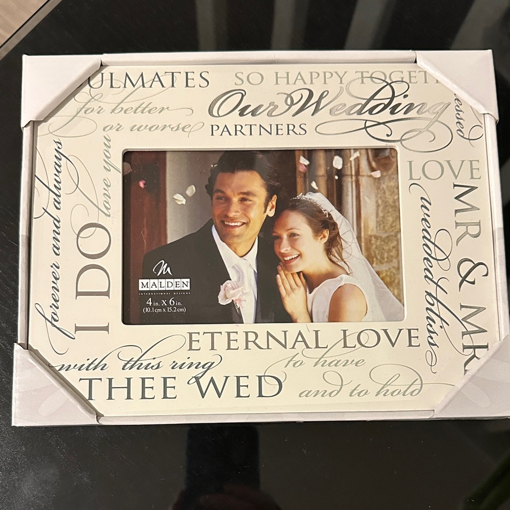Mr. & Mrs. Photo Frame Bundle - Picture 4 of 5